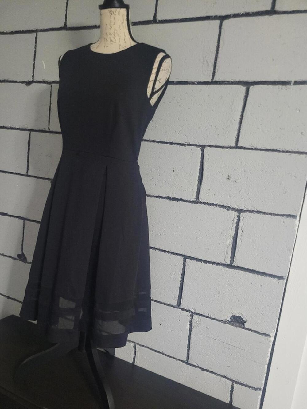 BUNDLE SALE!  CALVIN KLEIN "Little Black Dress" Sz 4 - Picture 3 of 10